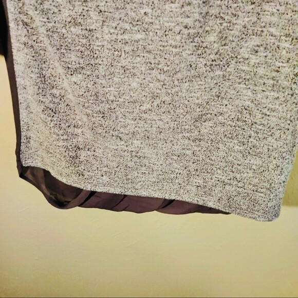 Buckle Red by BKE Gray Top with Cross Over Draped Sheer Open Back in Size Small - Picture 9 of 11